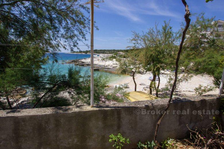 Sjarmerende hus ved sjøen, for salg