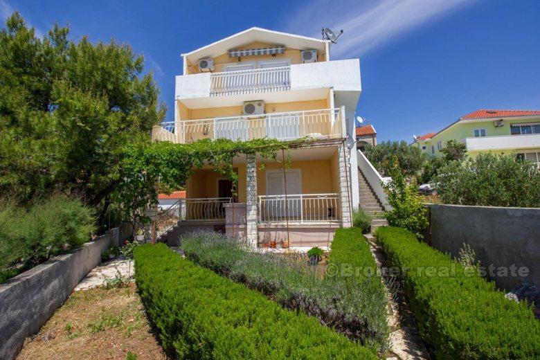 Sjarmerende hus ved sjøen, for salg