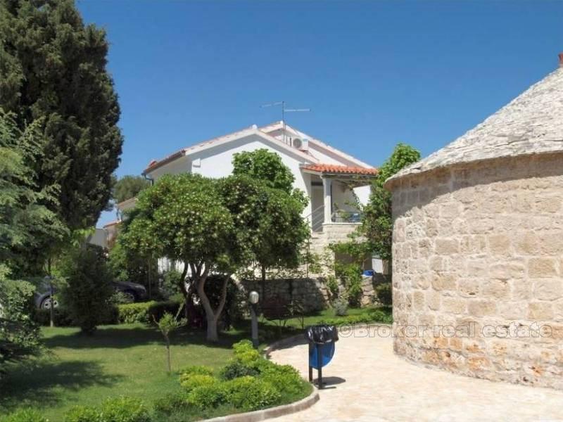 Casa in riva al mare, in vendita