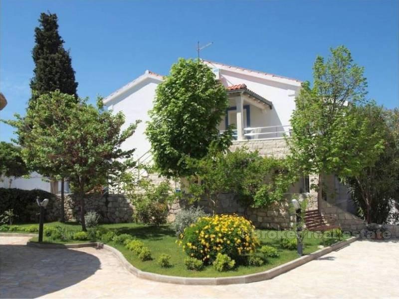 Casa in riva al mare, in vendita