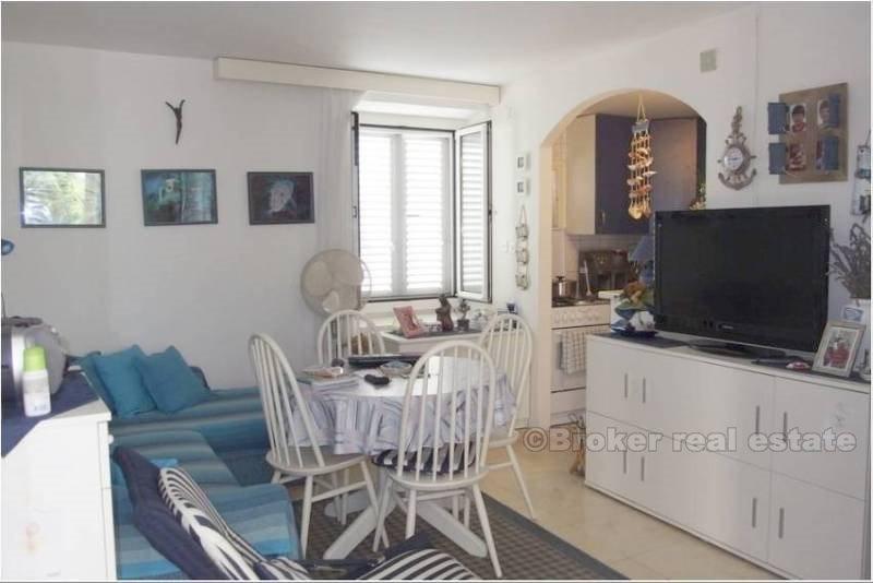 Casa in riva al mare, in vendita