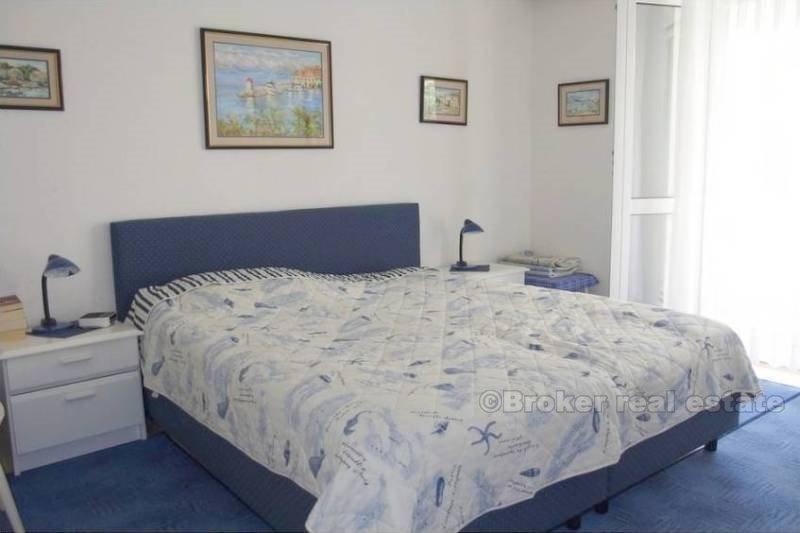 Casa in riva al mare, in vendita