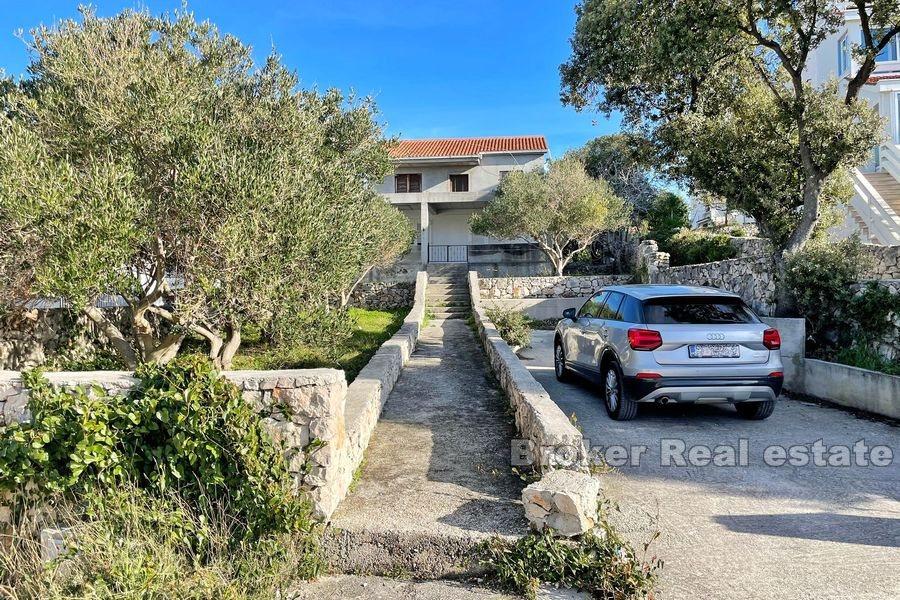 Casa non finita in prima fila al mare