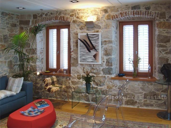 Fire leiligheter i leilighetshus