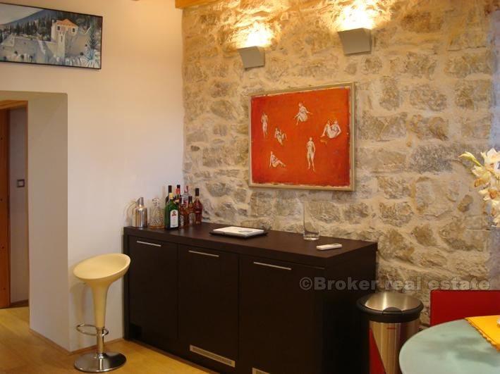 Fire leiligheter i leilighetshus