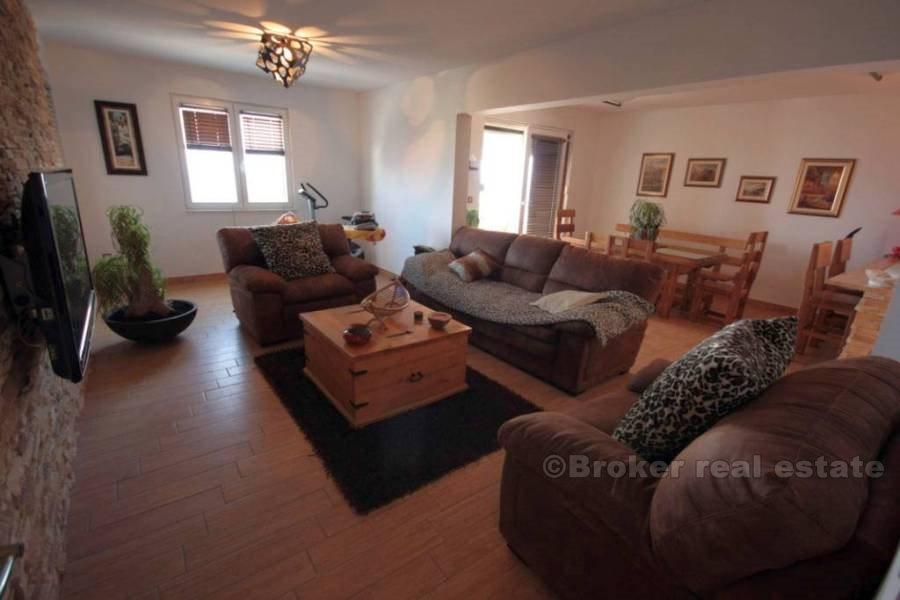 Znjan, Large luxury apartment, for sale