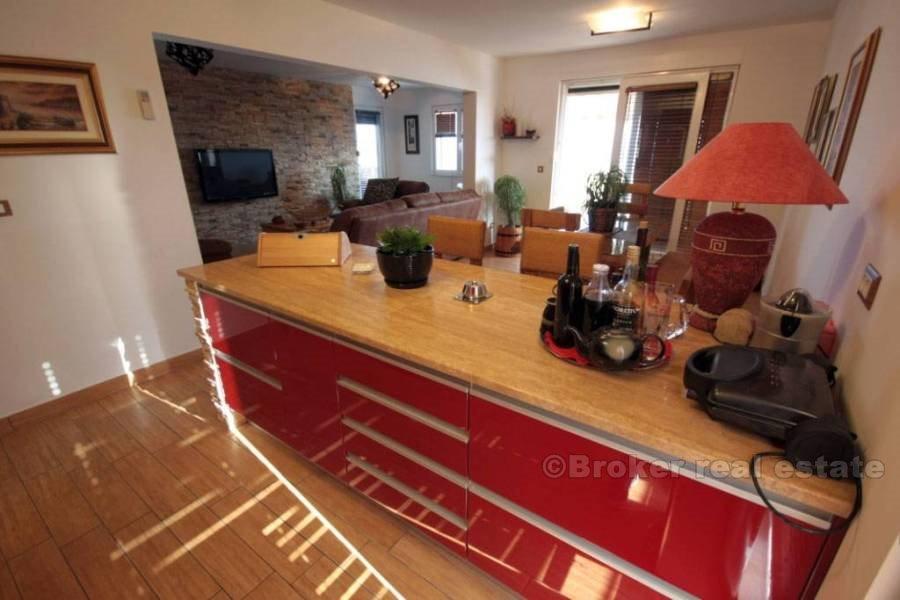 Znjan, Large luxury apartment, for sale