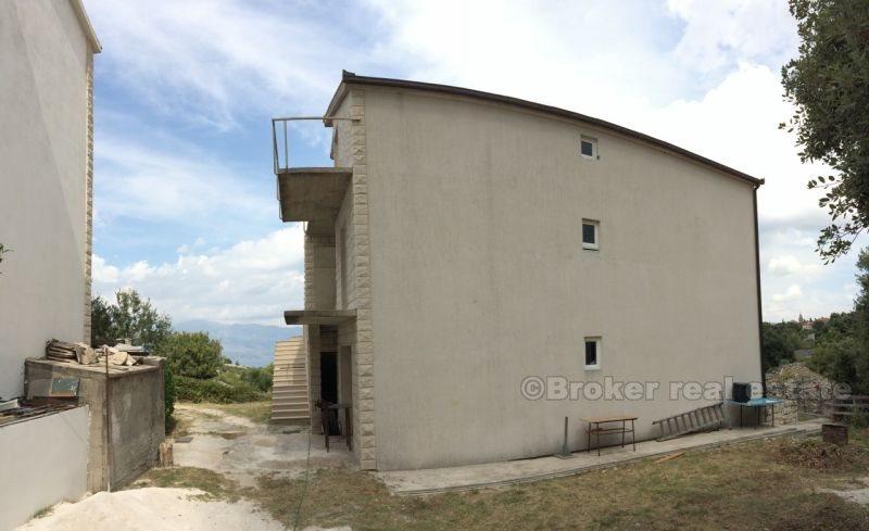 Dům ve výstavbě, na prodej