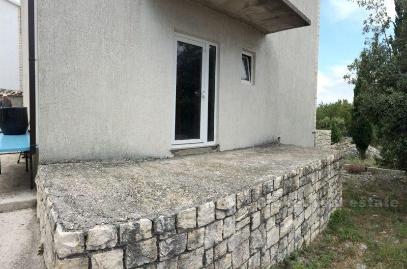 Строящийся дом, на продажу