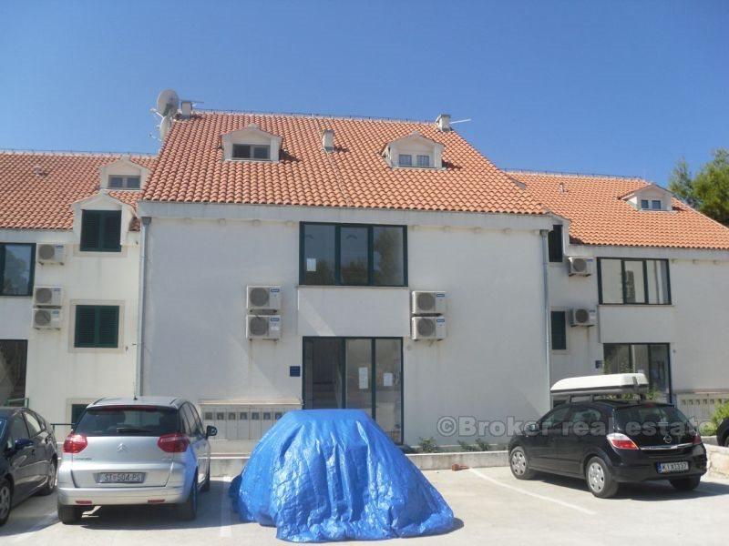 Appartement à deux chambres, à vendre