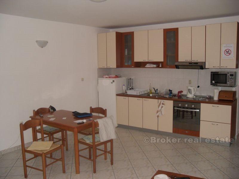 Двухкомнатная квартира, на продажу