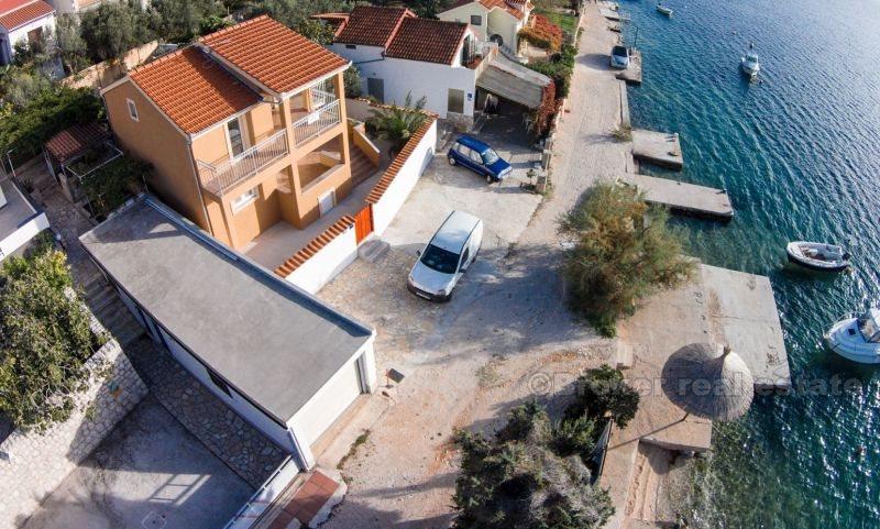 Lijepa i šarmantna kuća