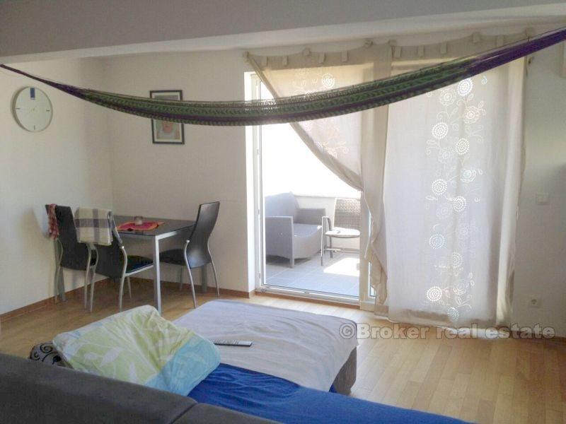 Leilighet i første etasje, til salgs