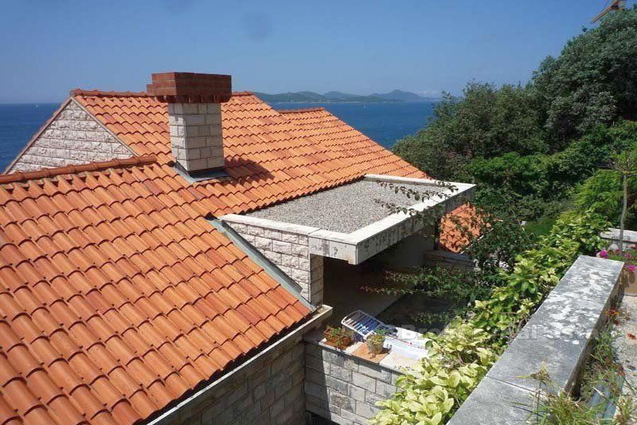 Villa con spiaggia privata, in vendita