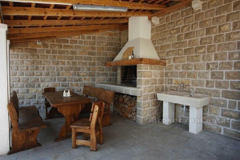 Schönes Steinhaus am Meer, zum Verkauf