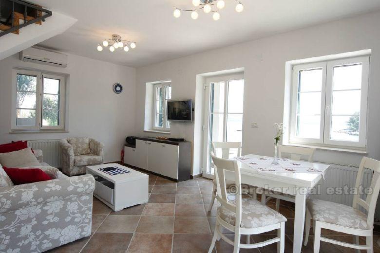 Schönes Steinhaus am Meer, zum Verkauf