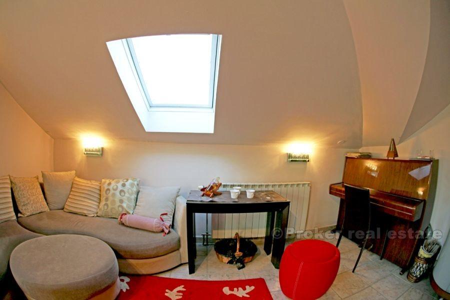 Luxuriös eingerichtete Wohnung