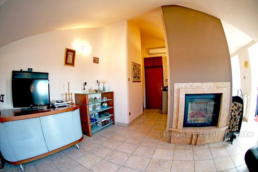 Luxuriös eingerichtete Wohnung