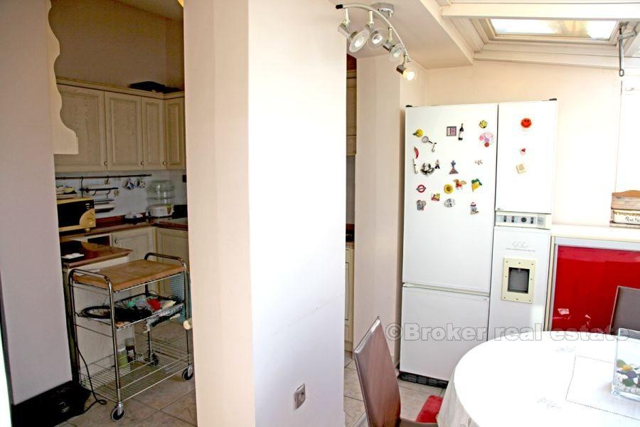 Luxuriös eingerichtete Wohnung
