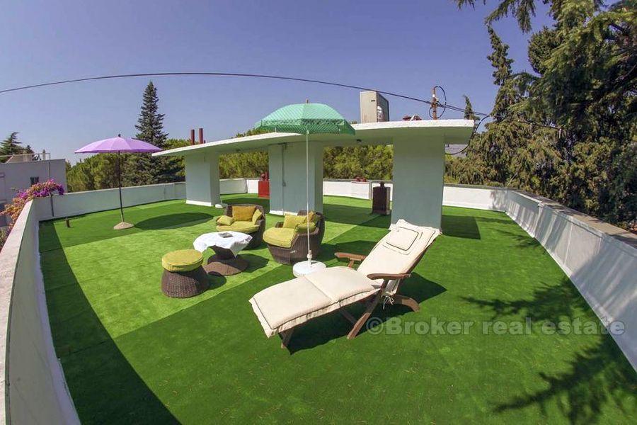 Detached villa, for sale and for rent