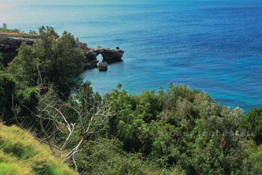 Zmodernizowany dom rodzinny, na sprzedaż