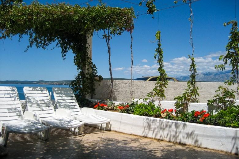 Maison en pierre démolie, à vendre