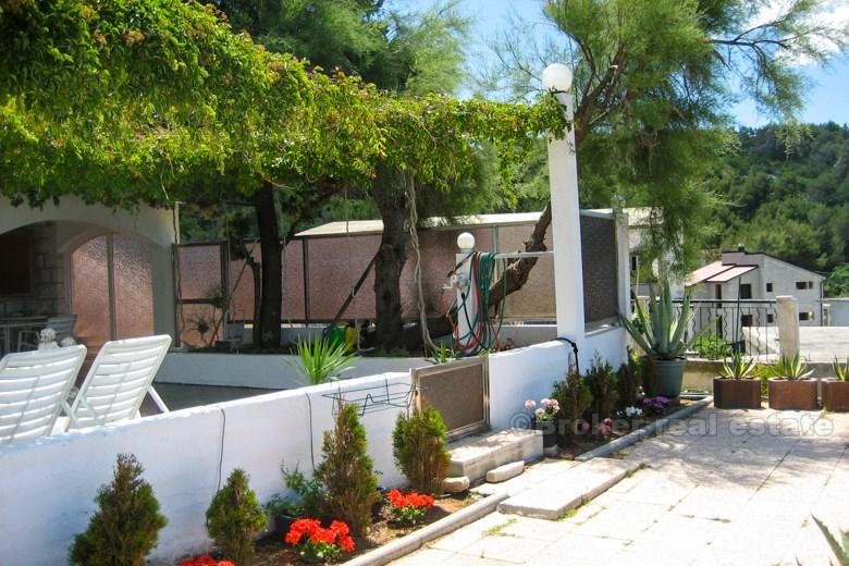 Maison en pierre démolie, à vendre