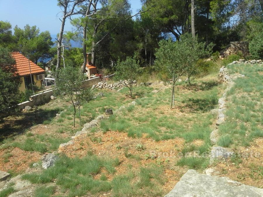 Kuća na građevinskom zemljištu s pogledom na more