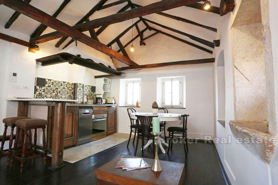 Renovated apartment in center, for sale