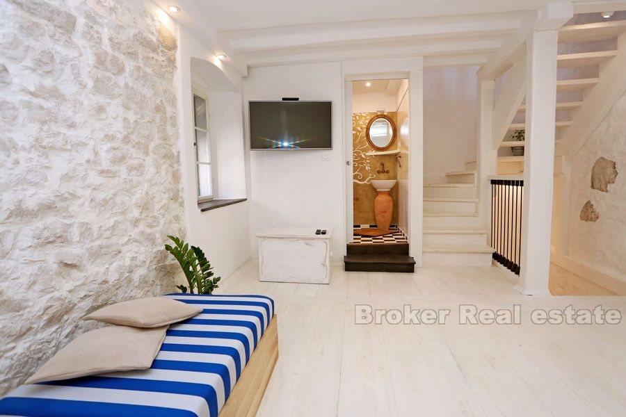 Renovated apartment in center, for sale