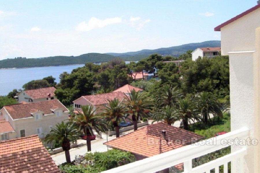 Appartamento con vista sul mare, in vendita