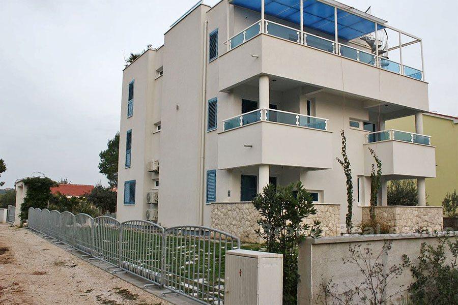 Appartamenti in una nuova villa, in vendita