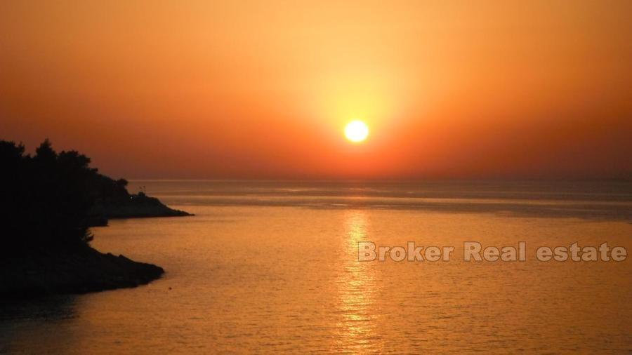 Apartment by the sea, for sale