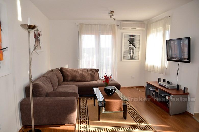 Apartment on 2nd floor