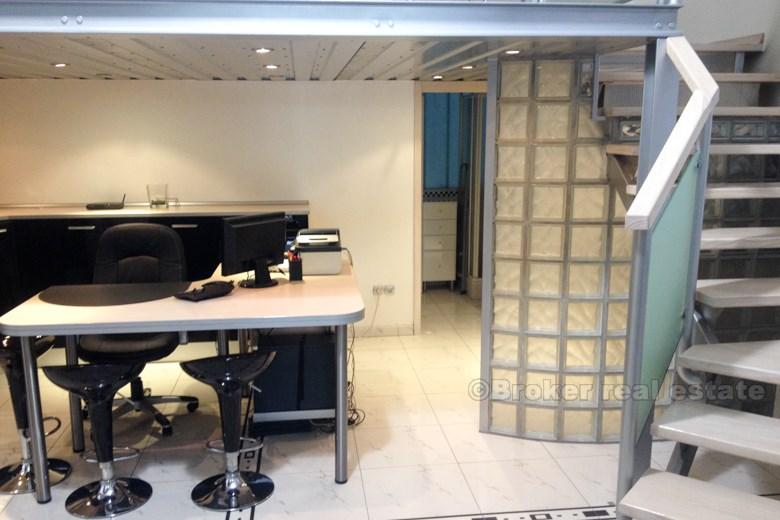 Firule, Commercial property on two levels, for sale