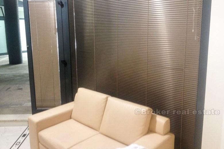 Firule, Commercial property on two levels, for sale