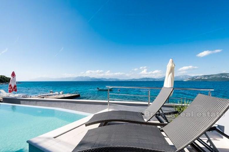 Villa on 3 floor, on north side of Peljesac