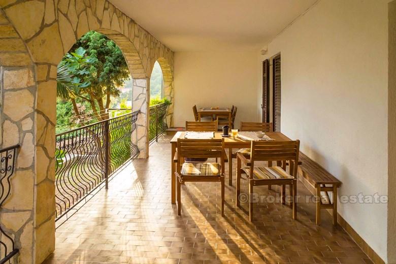 Hus till renovering, till salu