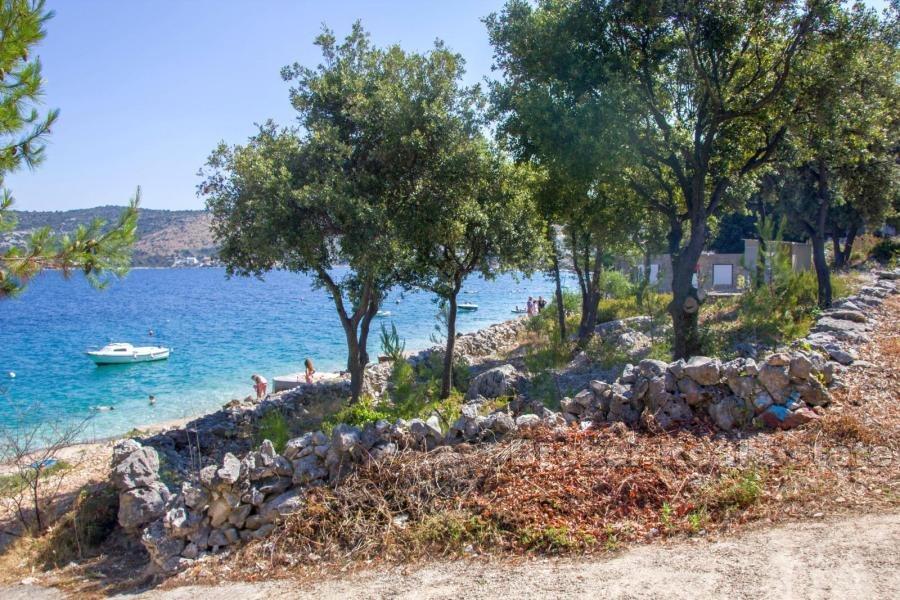 Building land plot next to the sea, for sale