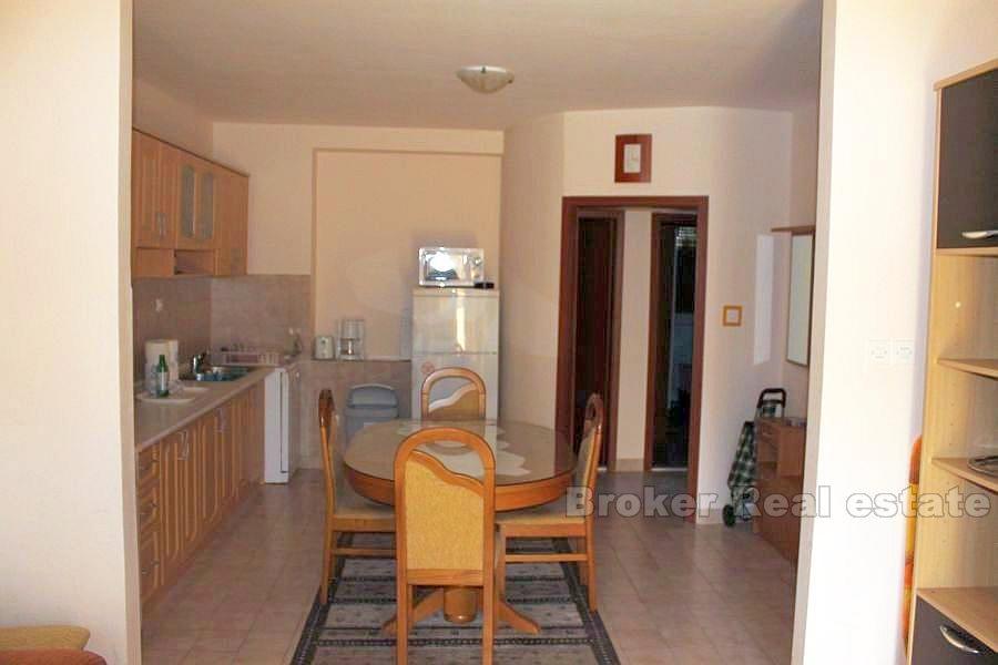 To roms leilighet i sentrum - eksklusiv!