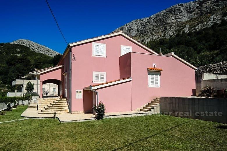 Casa in una posizione tranquilla, in vendita