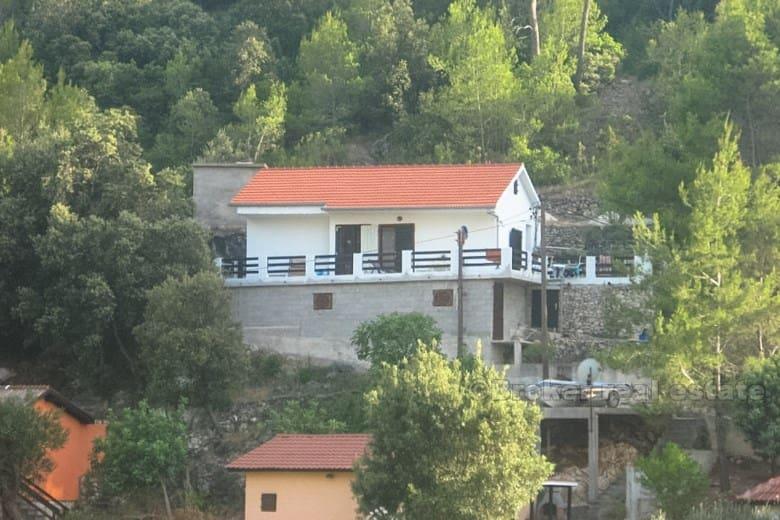 Detached house overlooking the sea