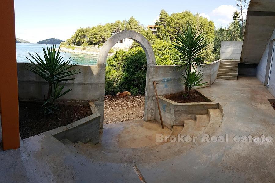 Historical building in a quiet bay, for sale