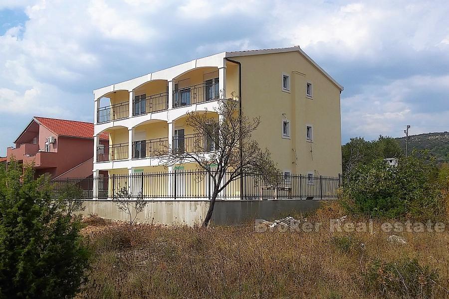 Novoizgrađena kuća sa 7 apartmana, na prodaju
