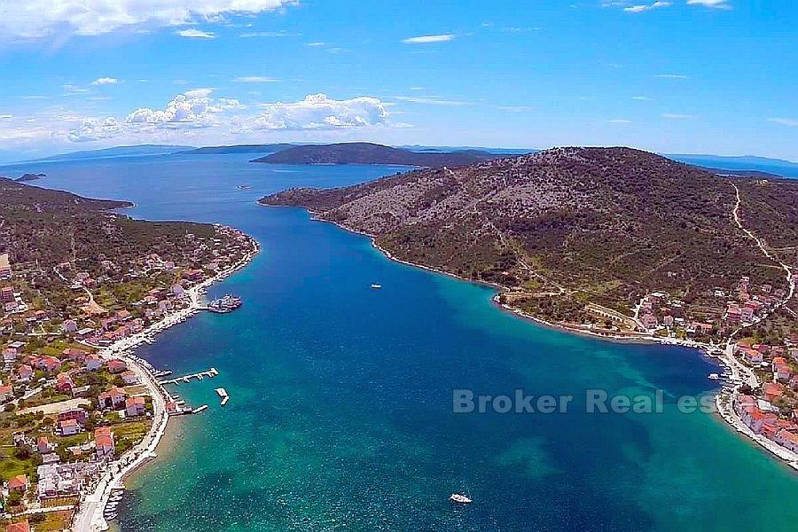 Neues Haus mit 7 Wohnungen, zum Verkauf