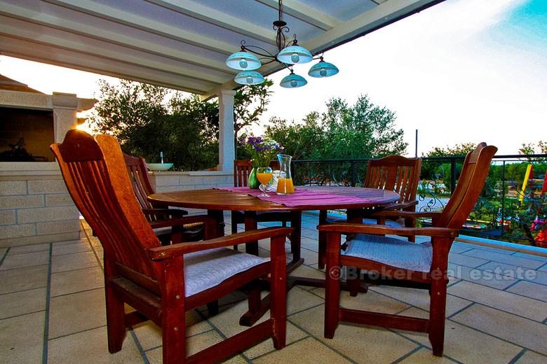 Piękna willa z przepięknym widokiem na morze, na sprzedaż