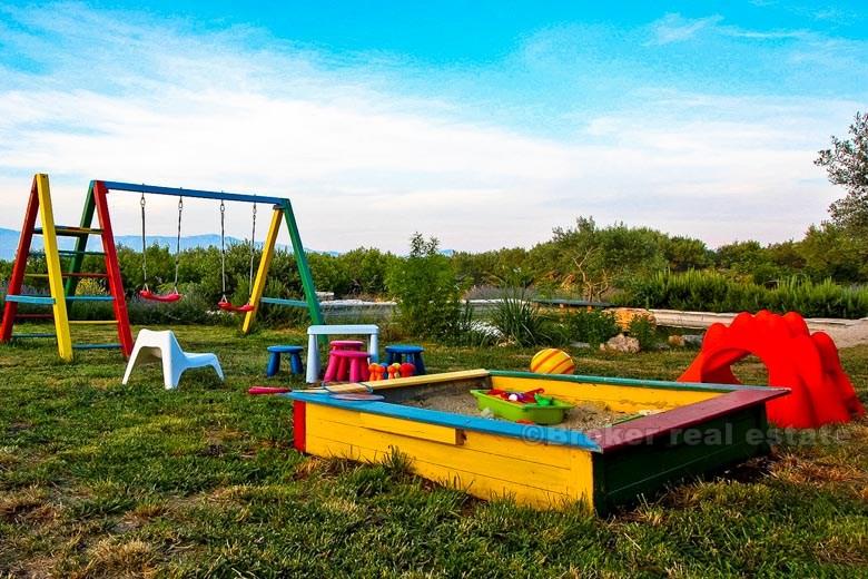 Красивая вилла с захватывающим видом на море, для продажи