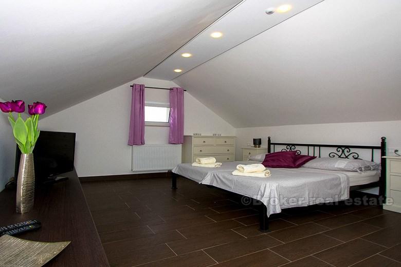 Predivna vila s očaravajućim pogledom na more, na prodaju