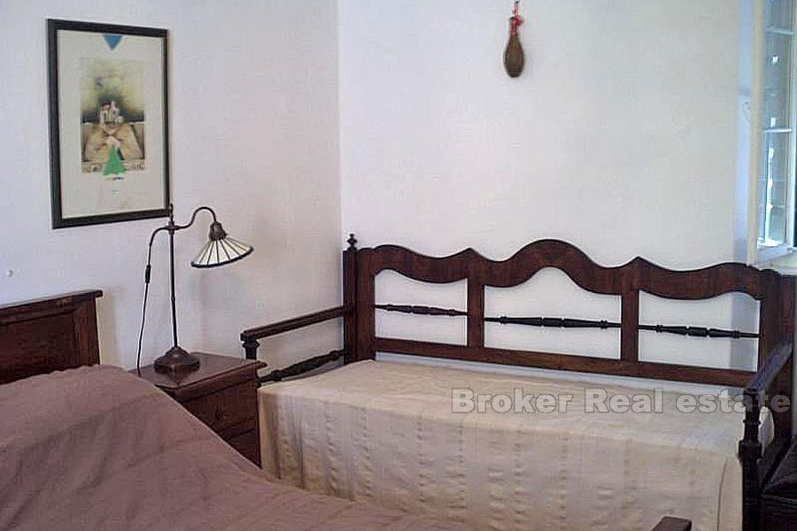 Maison en pierre ancienne, à vendre