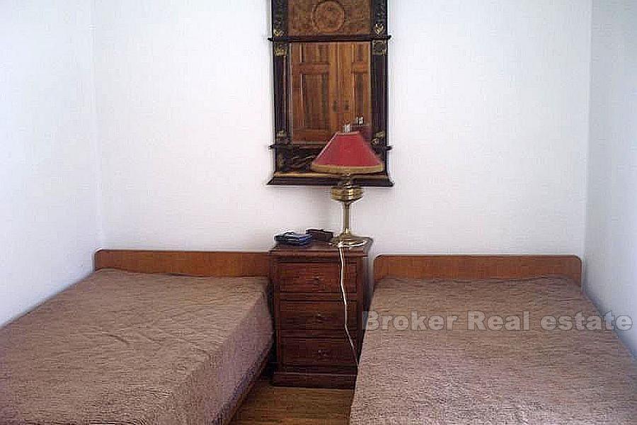 Maison en pierre ancienne, à vendre